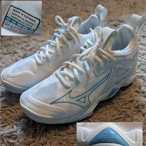 Mizuno White and Light Blue Energy Sneakers